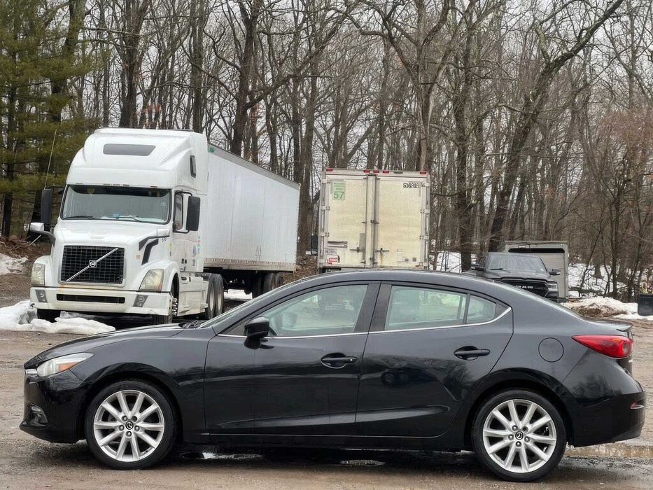 Mazda 3 Grand Touring      2017