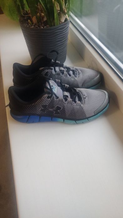 Кросівки  Under Armour 37.5