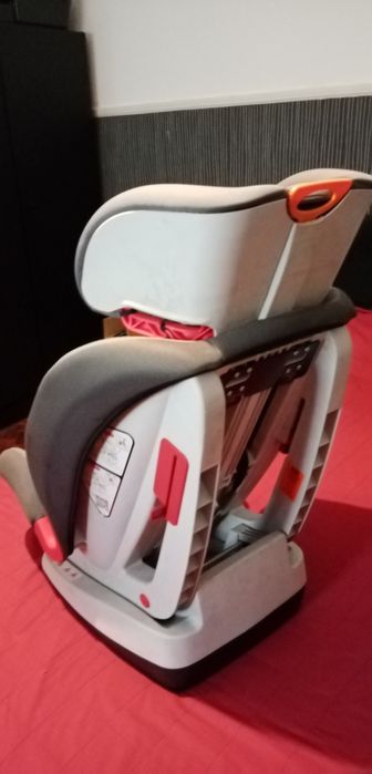 Cadeira automóvel Chicco grupos I, II e III