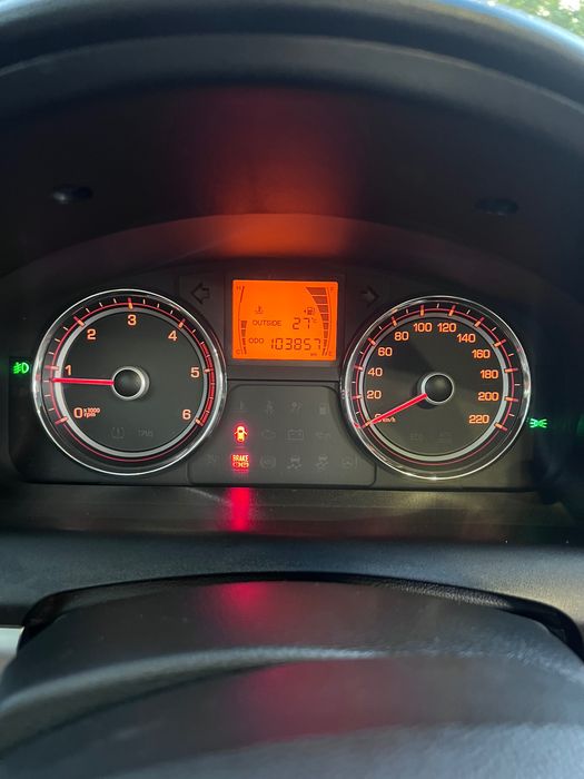 Автомобиль саньенг коранда