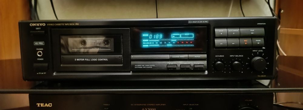 Кассетная дека Onkyo TA-2820