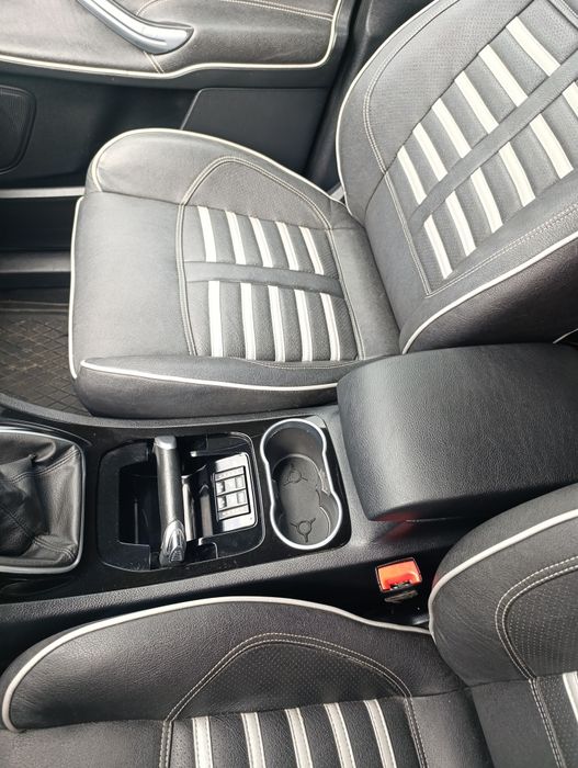 Ford s-max 2014 рік