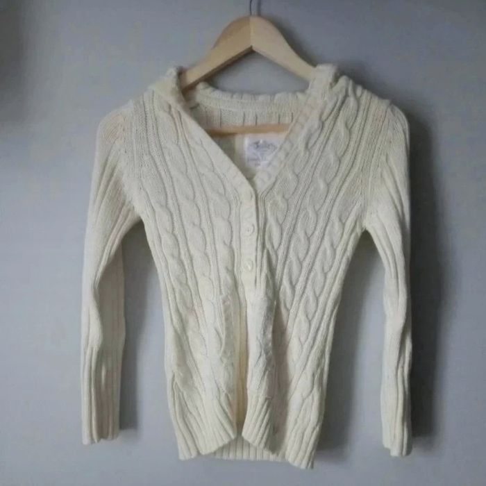 Sweterek dziewczęcy kremowy z srebrną nitką, Justice, nowy