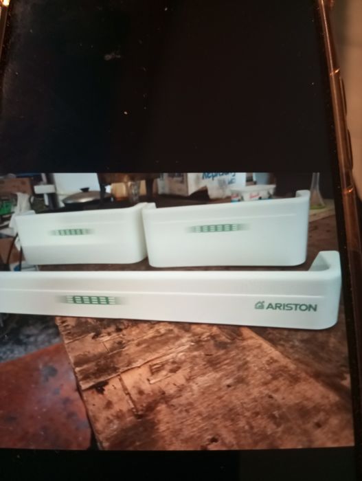 Полки холодильника ariston
