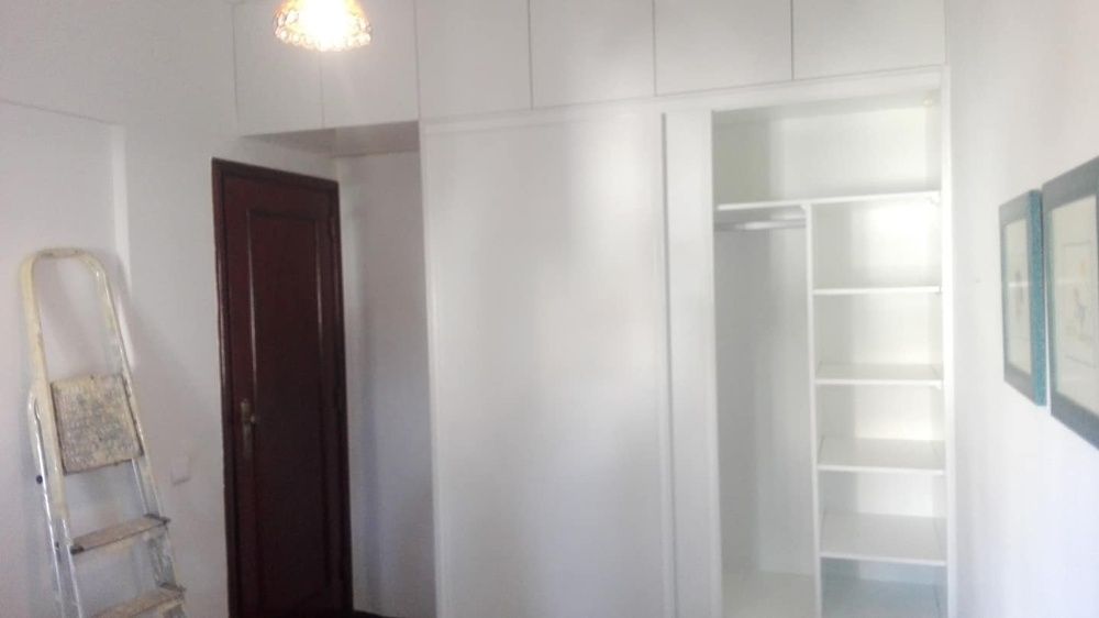 Trabalhos de marcenaria ao domicilio. Moveis por medida.