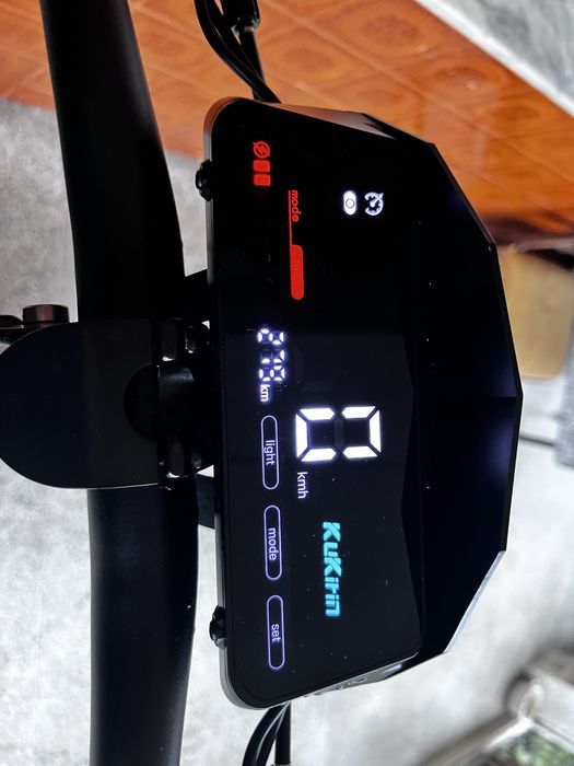 Kukiring G2 - Como nova, apenas 300km com extras