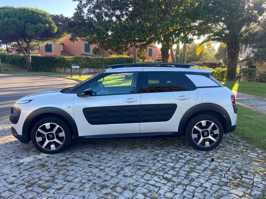 Citroën C4 Cactus 1.2 Gasolina — photo 2
