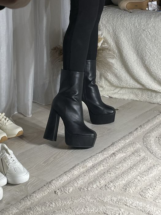 Ботильйони на каблуку