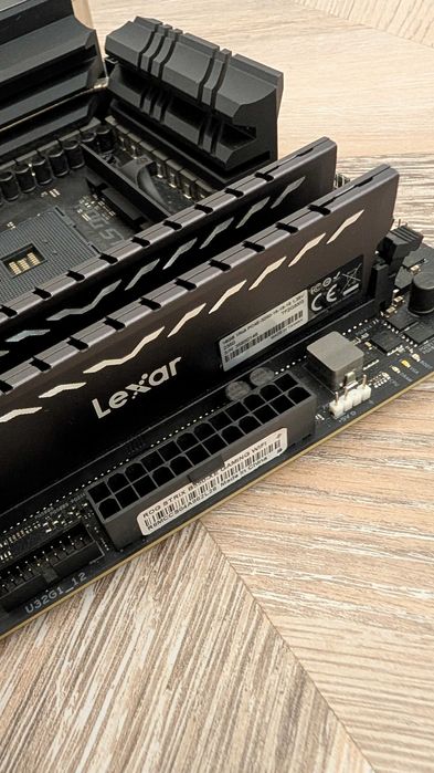 Ram DDR4 32GB plus płyta główna Asus B550-XE