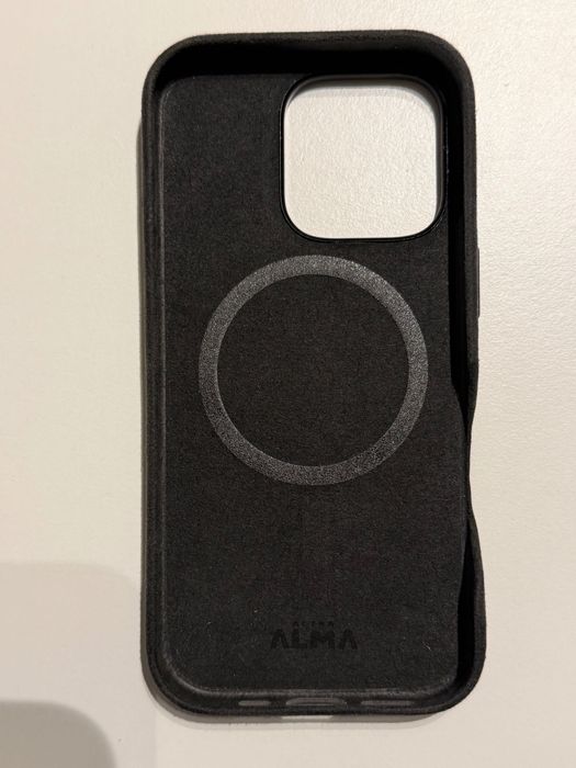 Capas para iPhone 16