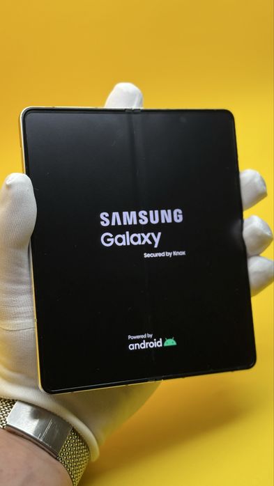 Складний смартфон Samsung Galaxy Z Fold5 Gold 12GB | 256GB