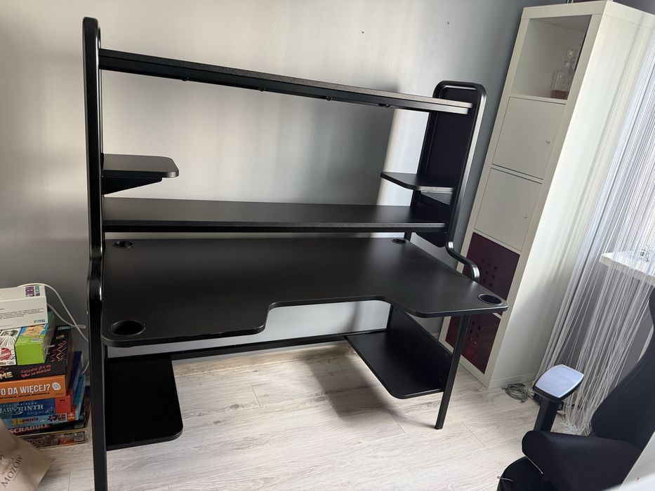 Biurko gamingowe FREDDE IKEA