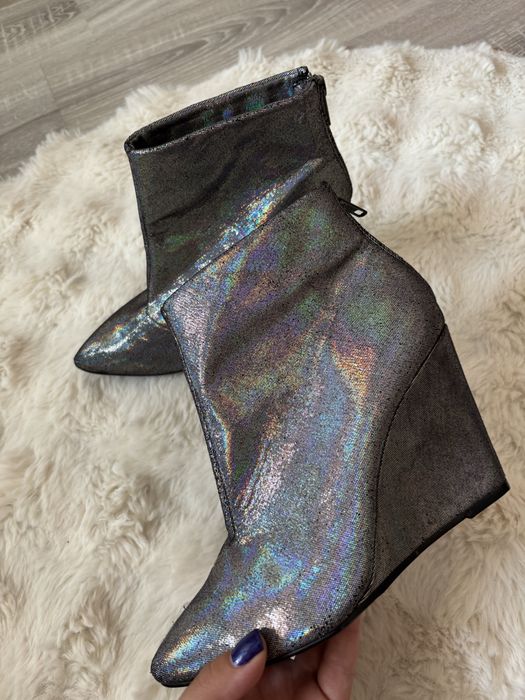 Nowe botki H&M na koturnie z efektem holo 38 unikatowe