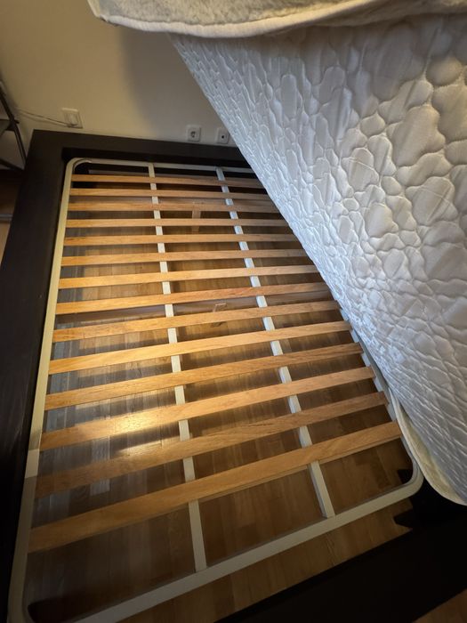 Vendo cama e colchão casal