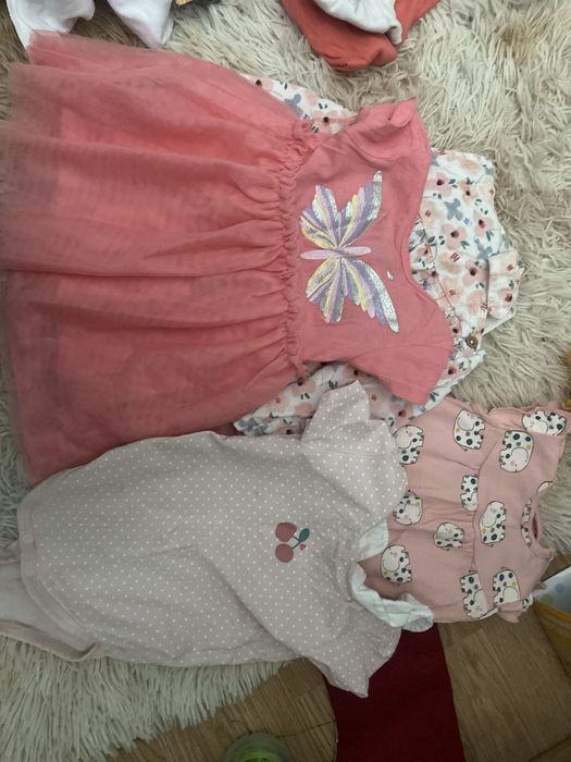 Одяг на дівчинку 74