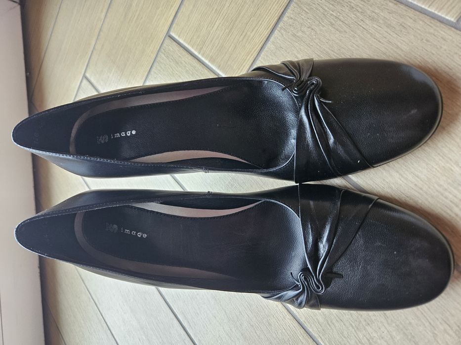 Czarne szpilki rozm 40