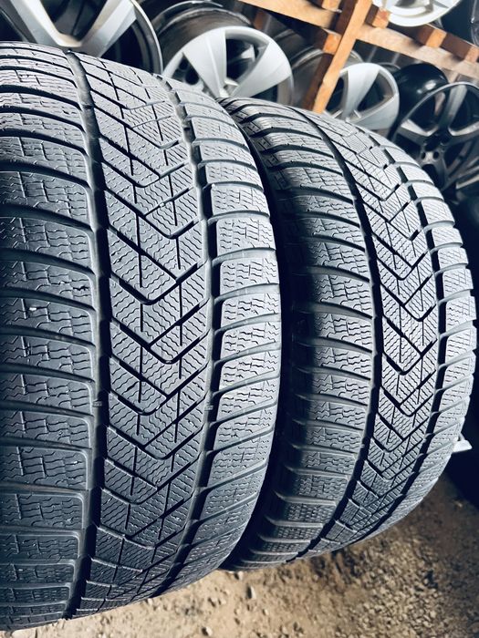 Шини Резина Зимові 255 40 18 Pirelli Sottozero3 RFT 2шт