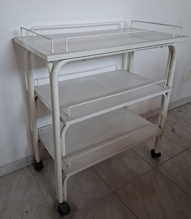 Vendo mesa de apoio de estética