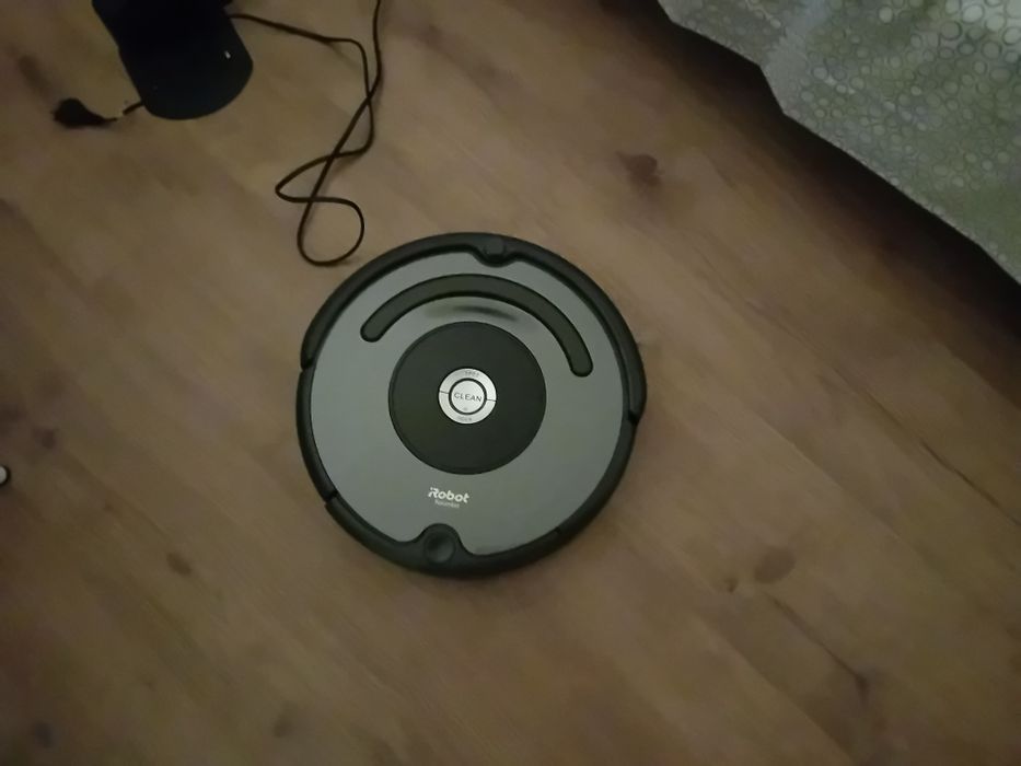 Roomba iRobot 676 Como Novo – 80€ (Oportunidade!) Zona de gaia