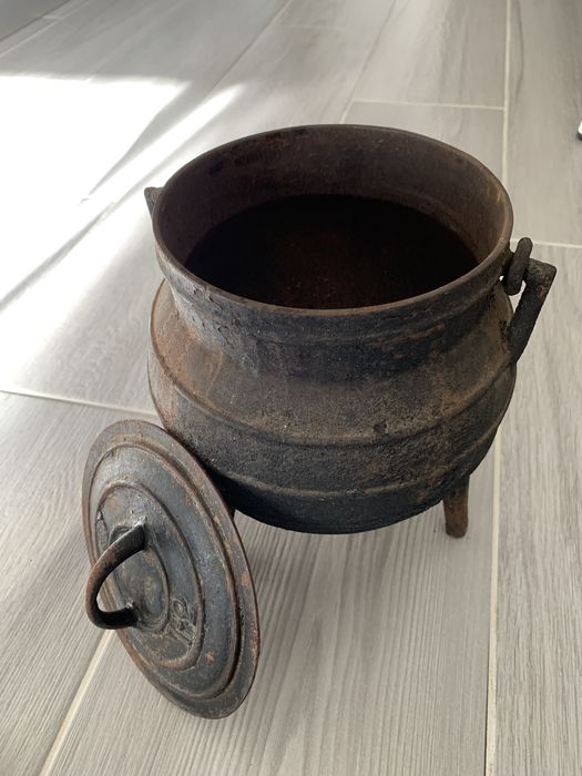 Vendo panela de ferro antiga