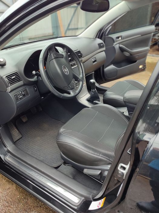 Тойота "Авенсіс"2008р.