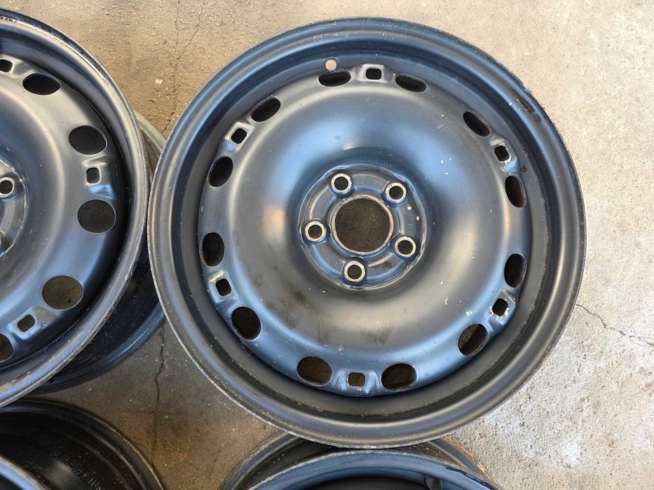 Oryginalne felgi stalowe VW 15" 5x100x57,1 ET 38 Golf IV Skoda Fabia