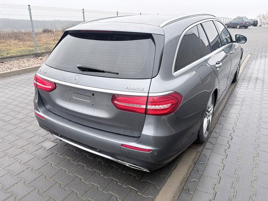 Mercedes-Benz Klasa E E 400 / Luxury / 4Matic / 3.0 BiTurbo / 333KM / 7-osobowy /