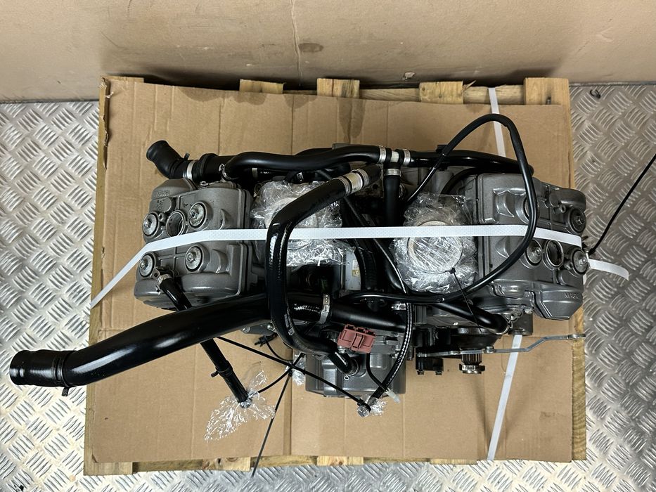 KTM 950 SM LC8 ADV Silnik Motor Engine