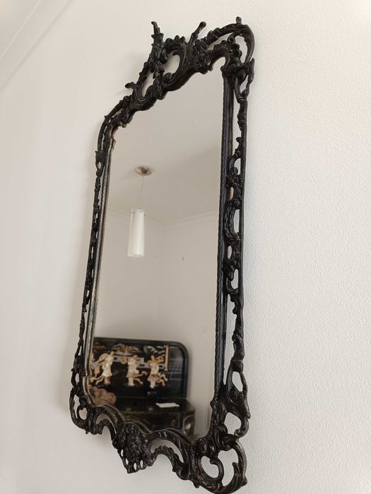 Espelho Vintage com Moldura em Ferro