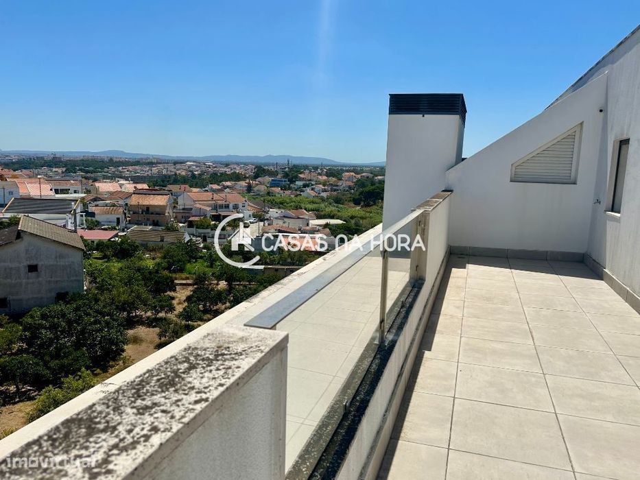 T1 com Terraço Mobilado e com Despesas Incluídas na Sobreda