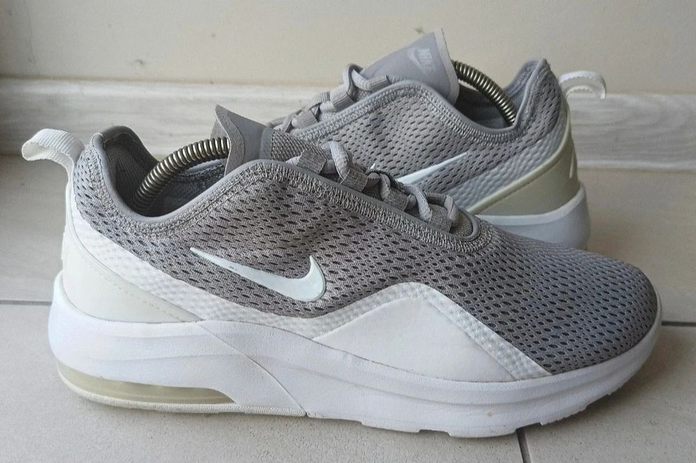 Nike Air Max Motion 2 sportowe męskie r. 42 lekkie!