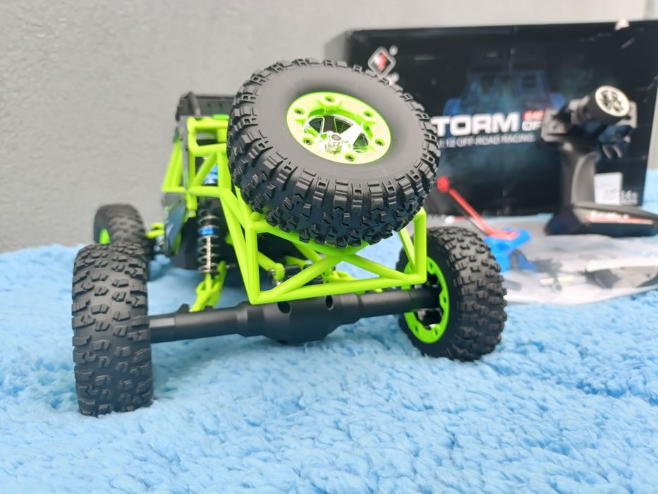 Wltoys 12428 novo com 2 baterias