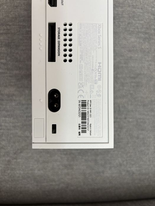 Xbox Series S 512GB + 2 pady | stan idealny