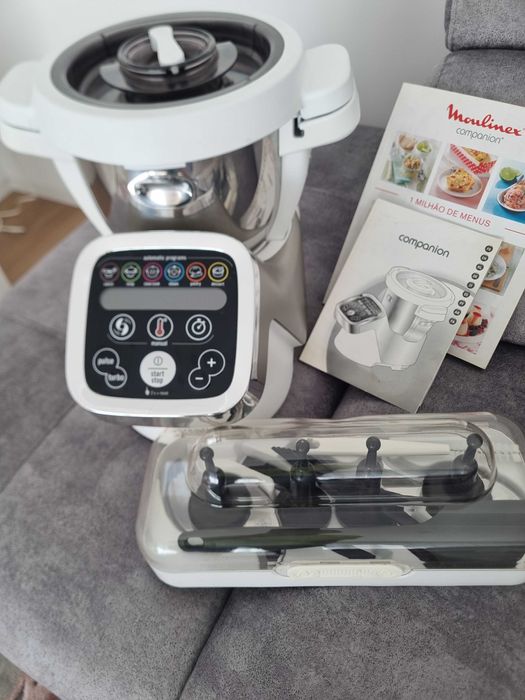Robô de cozinha Moulinex novo