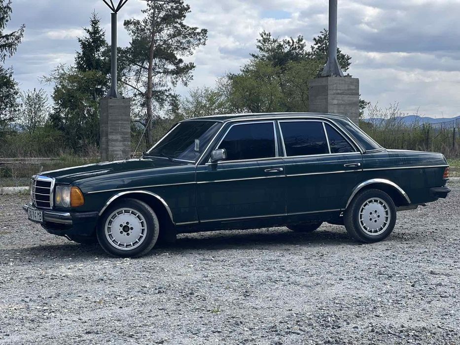Продаж мерседес 123 автомат.Обмін ціна 2000
