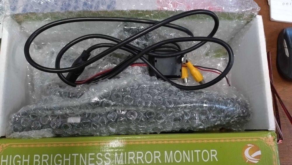 Retrovisor Automóvel c/ LCD para camara de MT