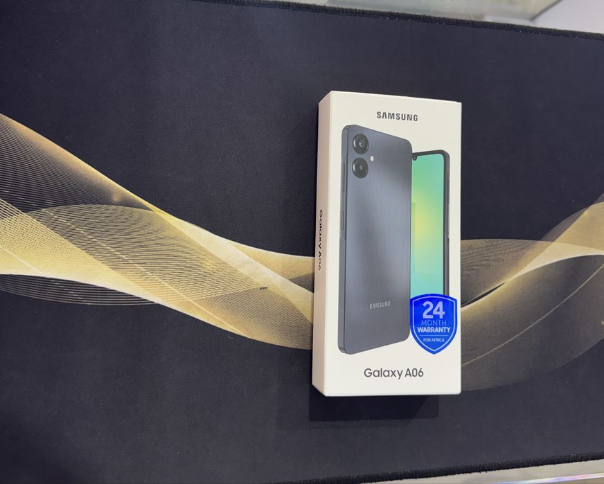 Samsung A06 4/64GB.