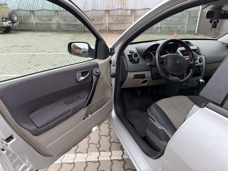 Продам Рено меган 2