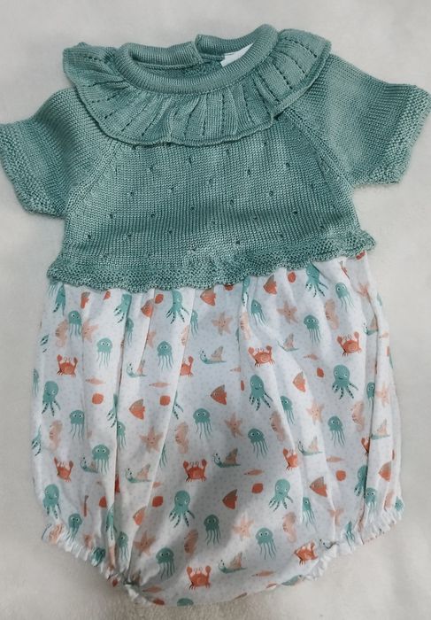 Jardineira 12 meses nova