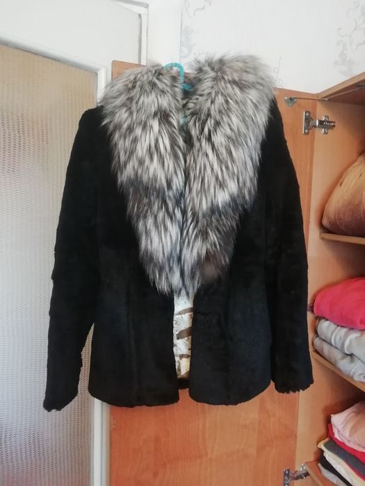 Продам полушубок, воротник песец
