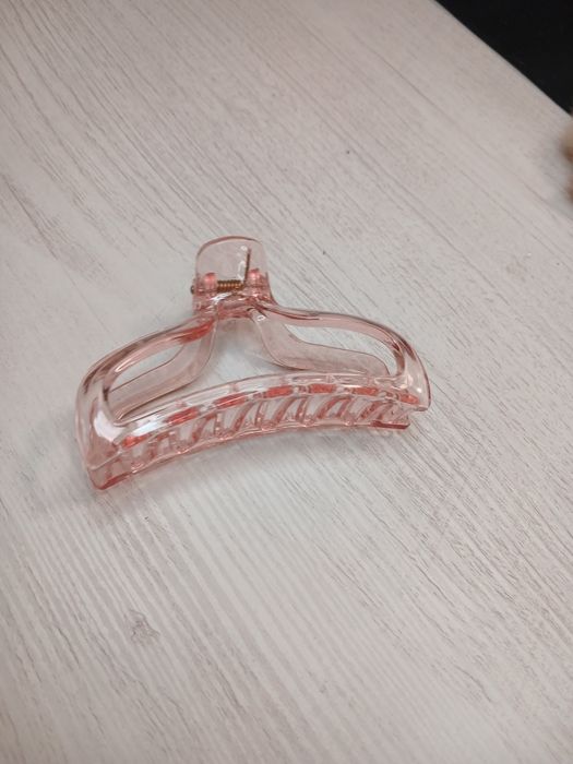 Рожева заколка для волосся