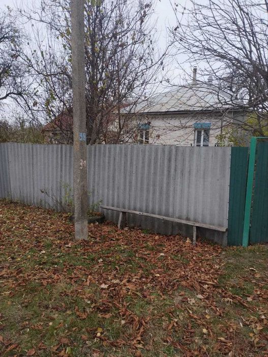 Будинок з ділянкою 60 сот