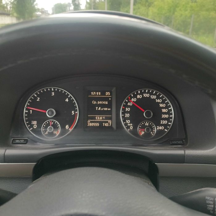 Volkswagen Touran, 2013 рік