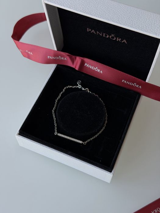 Браслет Pandora з камінчиками