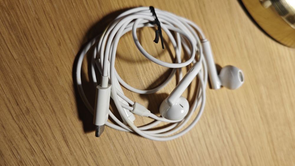 Fones Huawei com fio nunca usados