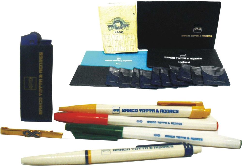 Banco Totta & Açores - 21 brindes antigos anos 80 / 90