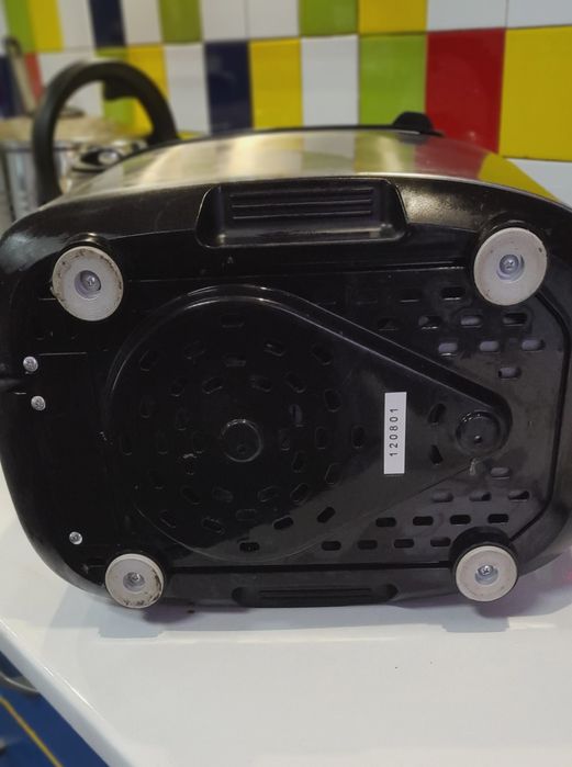 Хлебопечка  Panasonic SD-ZB2502, б у, рабрчая.