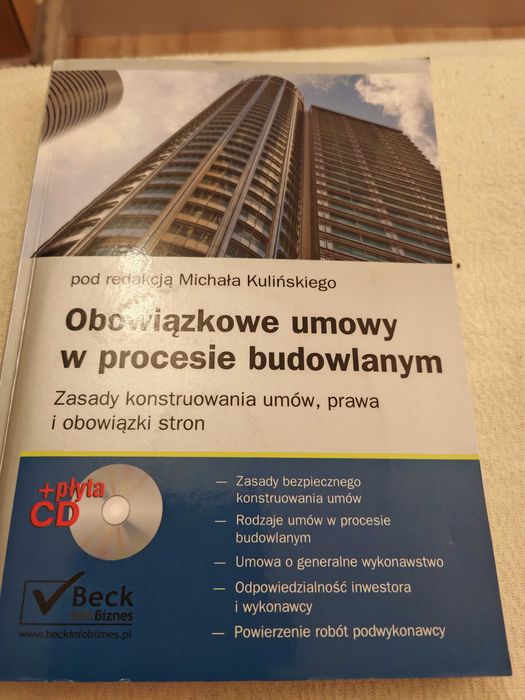 Obowiązkowe umowy w procesie budowlanym