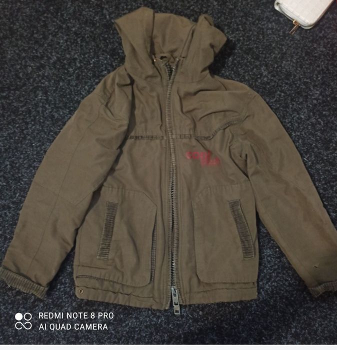 Кофти, куртка, футболка, штани.