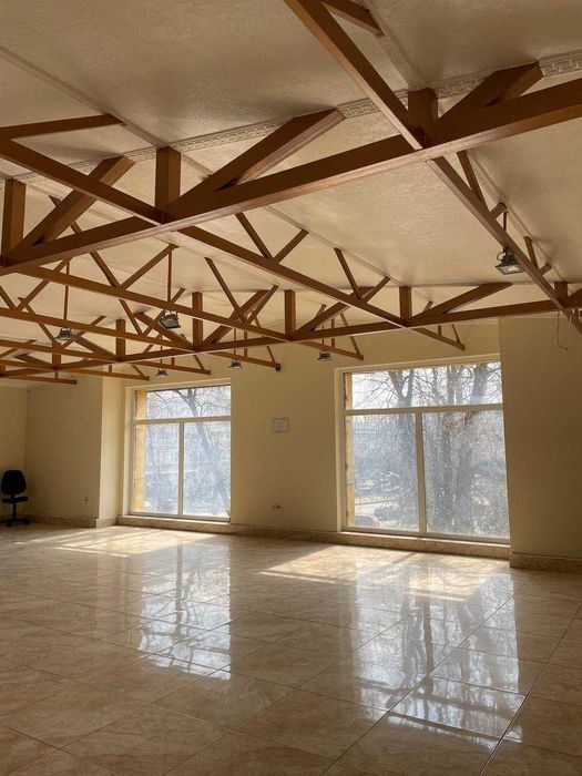 Зарічанська оренда. Фасад. Open space.